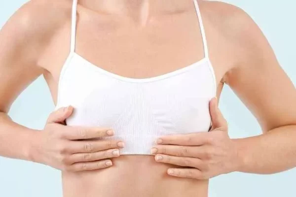 عدم تناسق الثدي